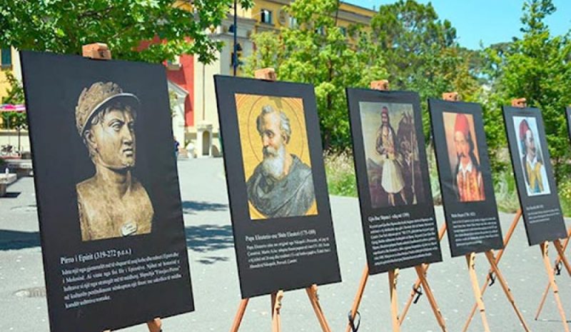 «Βάφτισαν» προγόνους τους τον… Πύρρο και Σουλιώτες!