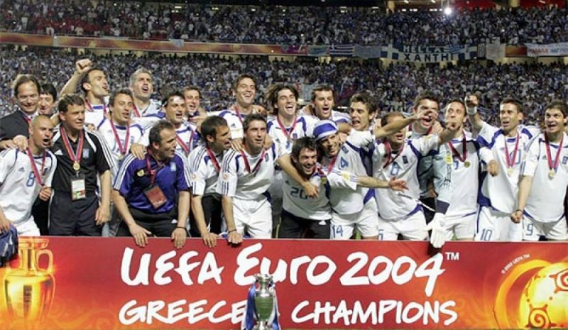 04/07/2004: Η Ελλάδα σκαρφάλωσε  στην κορυφή της Ευρώπης!