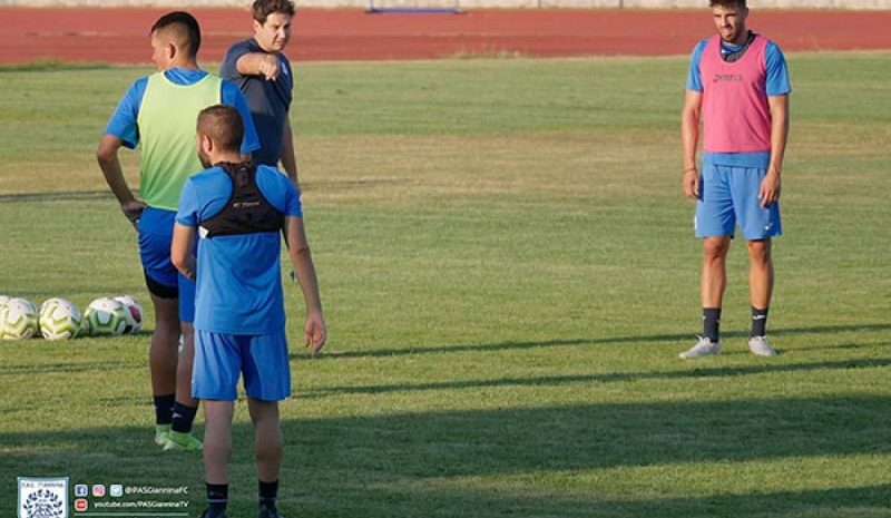Τη λίστα του Αργ. Γιαννίκη  εξετάζει ο Γ. Χριστοβασίλης