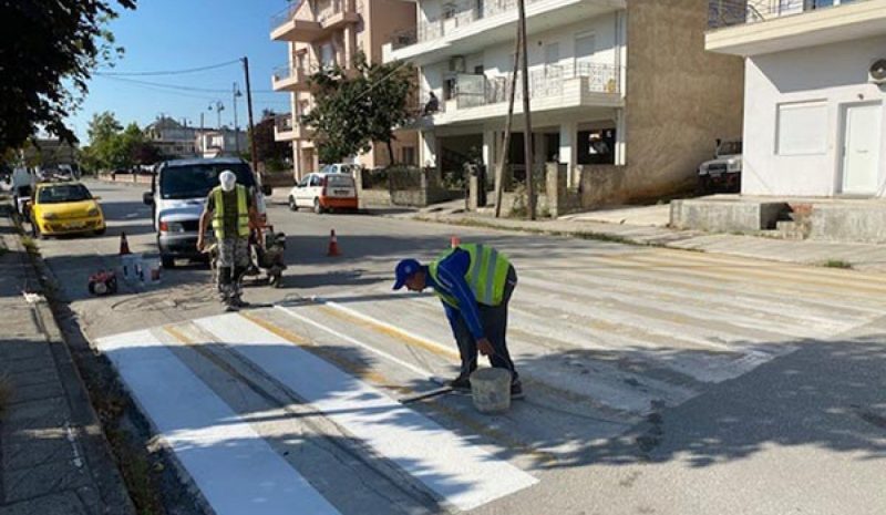 Στο… «παρά πέντε» διαγραμμίσεις  και πεζοδρόμια έξω από σχολεία