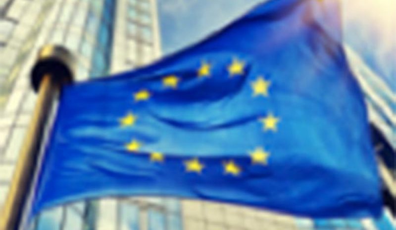 • Την παροχή χρηματοδοτικής στήριξης ύψους 2,7 δισ. ευρώ προς την Ελλάδα στο πλαίσιο του κοινοτικού χρηματοδοτικού εργαλείου SURE για την αντιμετώπιση των κοινωνικοοικονομικών επιπτώσεων από τον κορωνοϊό πρότεινε χθες η Ευρωπαϊκή Επιτροπή. Ειδικότερα, η Κ