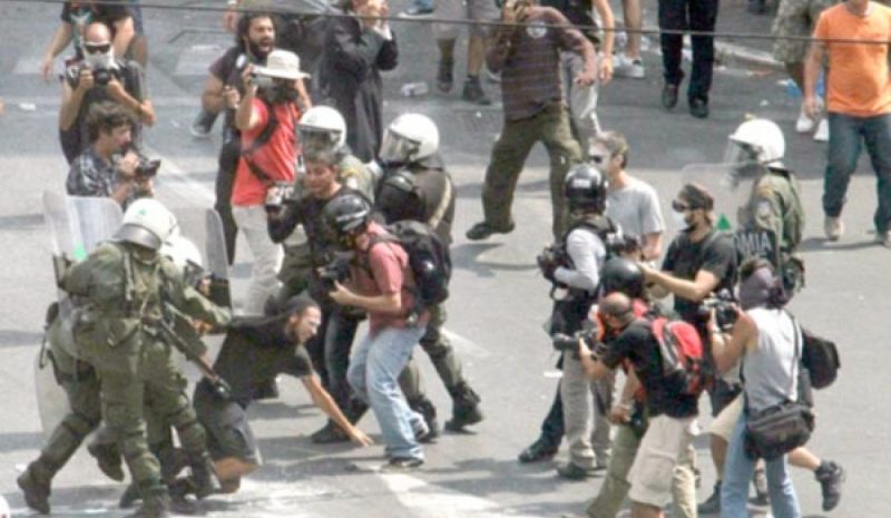 Τέσσερις αστυνομικοί από Ήπειρο  τραυματίστηκαν στη Λέσβο