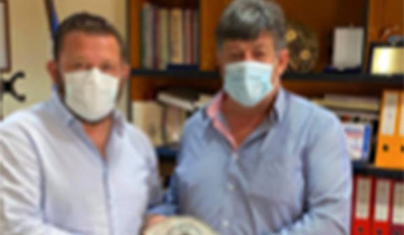 Ο Δήμαρχος Δρόπολης  στον Κώστα Καψάλη