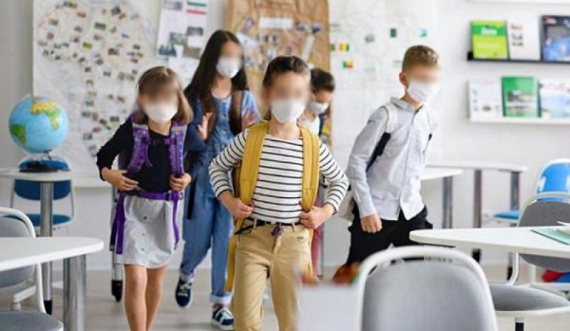 Αγώνας με τον χρόνο για να  πάνε οι μάσκες στα σχολεία