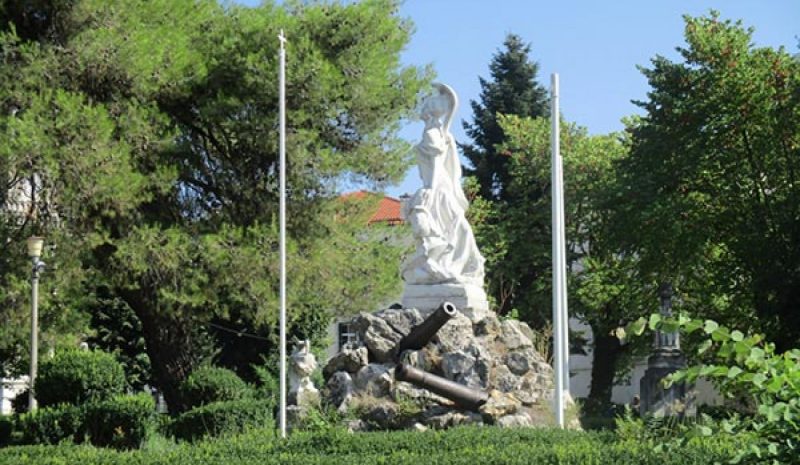 Λιτές οι εκδηλώσεις του ΟΧΙ  σε Καλπάκι και Γιάννενα