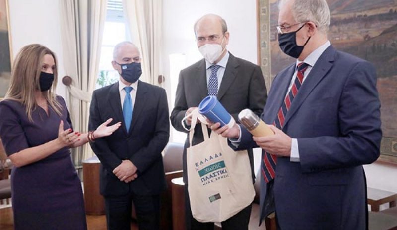 Και η Βουλή στην εκστρατεία  κατά των πλαστικών μιας χρήσης 