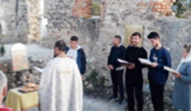 Θεία λειτουργία ξανά μετά 53 χρόνια  σε ερειπωμένο ναό της Αλβανίας