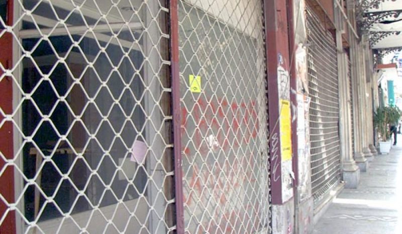 Χειμερινές εκπτώσεις με  το εμπόριο «παγωμένο»  