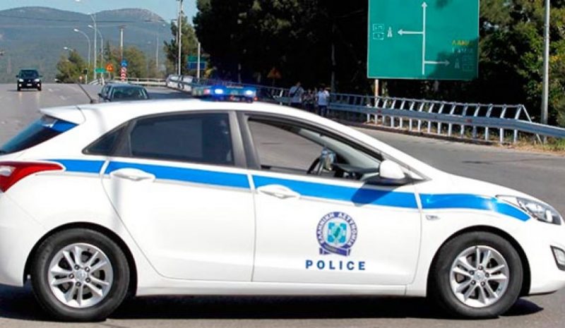 Διακινητής είχε... στριμώξει σε βαν 17 αλλοδαπούς
