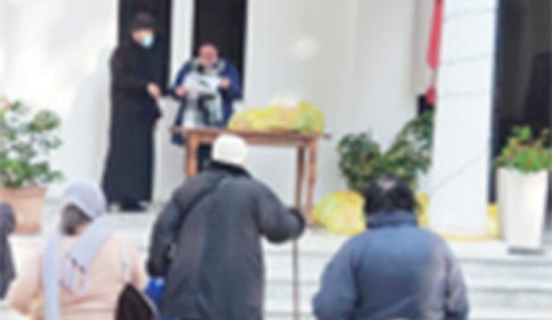 Τρόφιμα σε άπορες οικογένειες  και σε άτομα με ανάγκες
