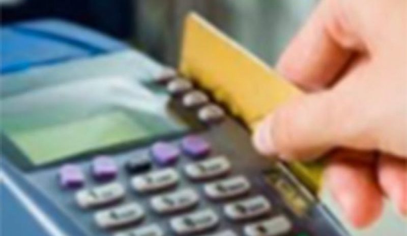  Παρατείνεται έως 30 Ιουνίου το όριο των 50 ευρώ στις ανέπαφες συναλλαγές χωρίς ΡΙΝ