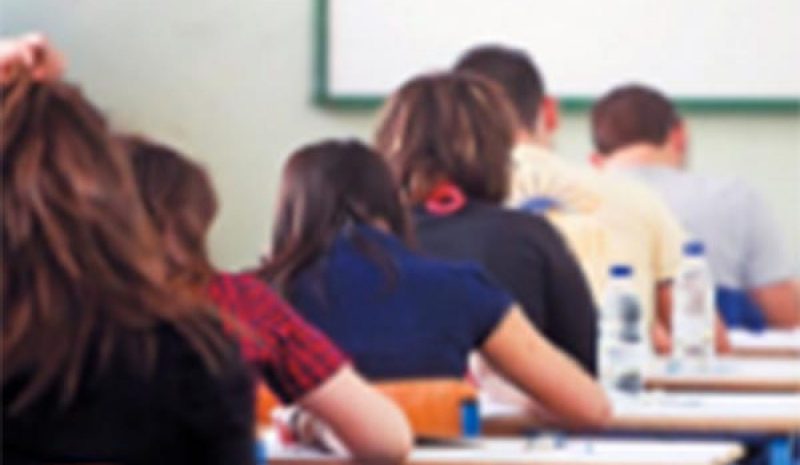 Αίτημα ΟΕΕ να εισαχθεί μάθημα Οικονομικών στη Β’ τάξη Λυκείου