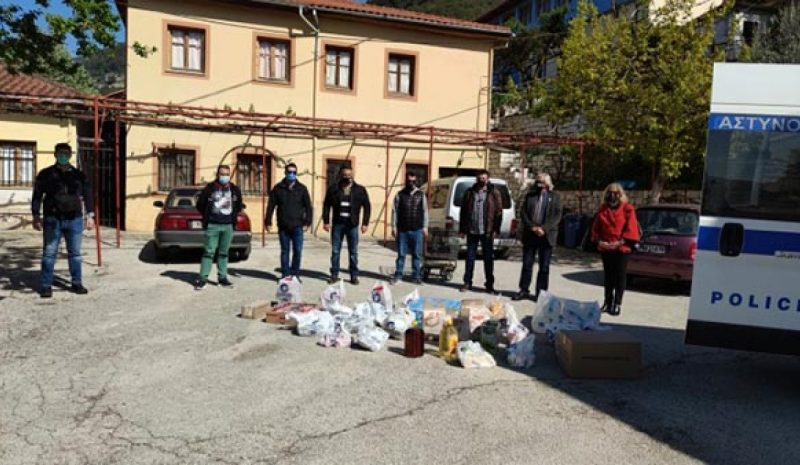 Προσφορά αγάπης από τους  αστυνομικούς στη Ντουραχάνη