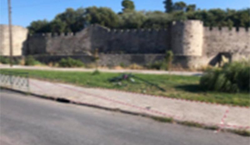 Επικίνδυνα τα κάγκελα στην  Περιφερειακή Οδό Άρτας