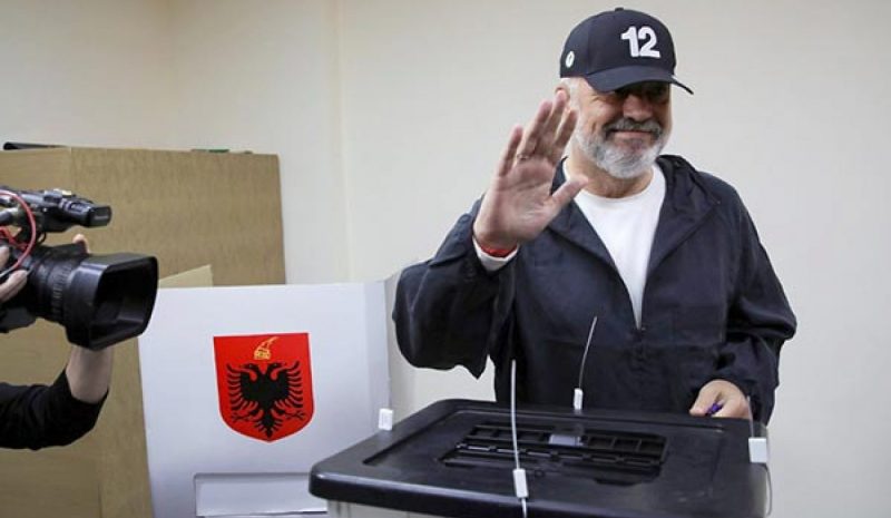 Η Αλβανία οδηγείται σε μακρά αντιευρωπαϊκή στασιμότητα