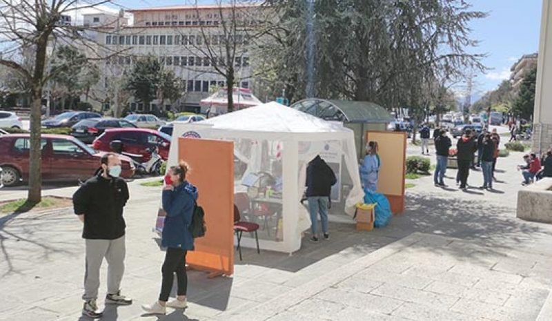 Με rapid test στην Πλατεία οι επισκέψεις στα νοσοκομεία!