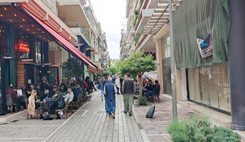 Άρση περιορισμών και εκπτώσεις ζεσταίνουν τη Γιαννιώτικη αγορά!