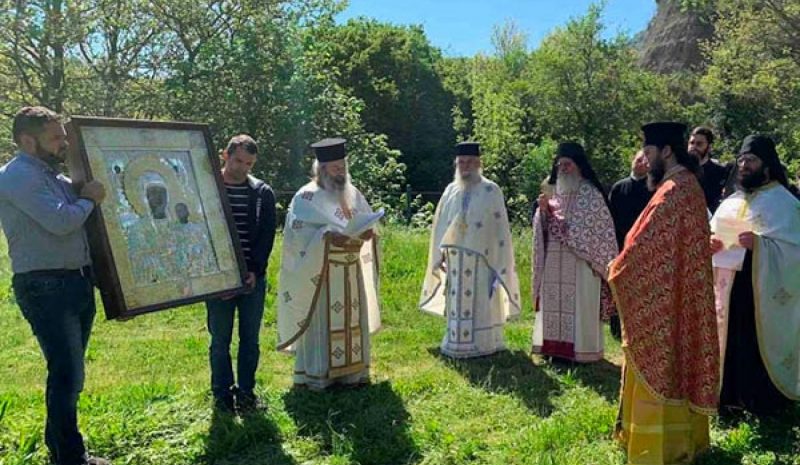 Λιτανεύτηκε η εικόνα της Παναγίας στα Ελληνοαλβανικά σύνορα!