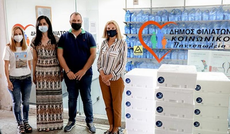 Φρέσκα ψάρια για τα Κοινωνικά Παντοπωλεία Φιλιατών - Ηγουμενίτσας