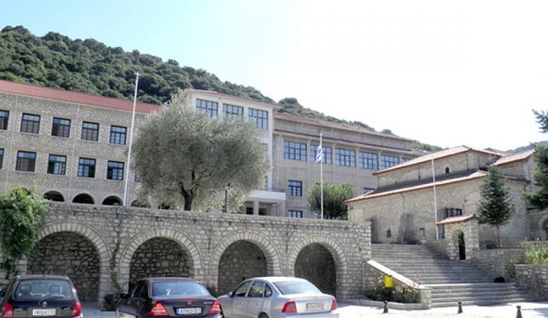 Η Διαρκής Ιερά Σύνοδος υπέρ της  Εκκλησιαστικής Ακαδημίας Βελλάς