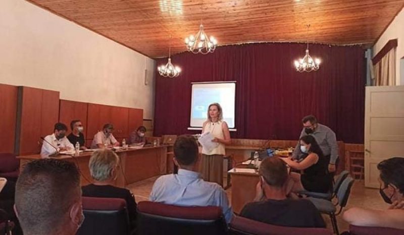 Σε συνάντηση για τις πεζοπορικές  διαδρομές ο Δήμαρχος Κόνιτσας