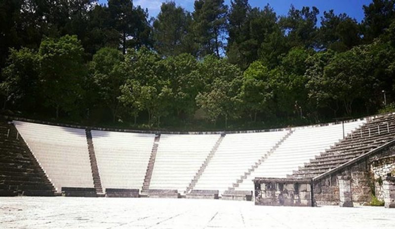 Μειωμένες και αριθμημένες οι θέσεις στο θέατρο της ΕΗΜ