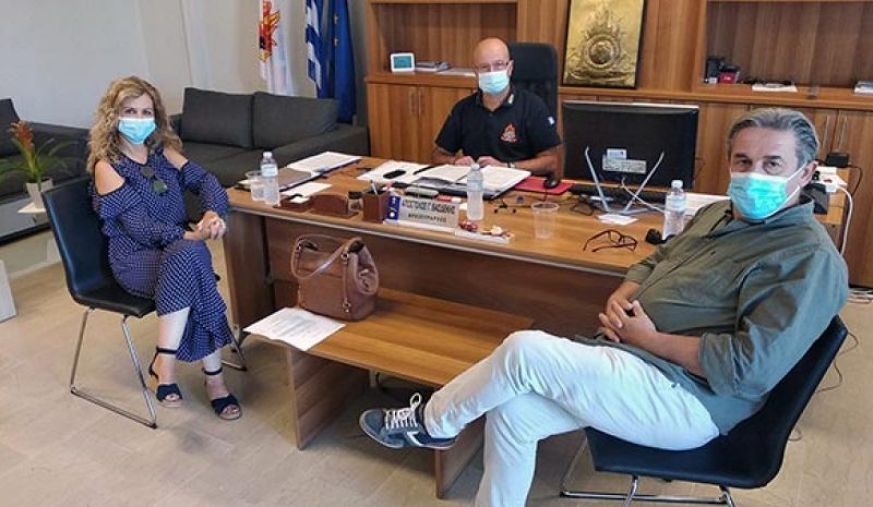 Η Μ. Τζούφη τώρα «διαμαρτύρεται» για τις μετακινήσεις πυροσβεστών!