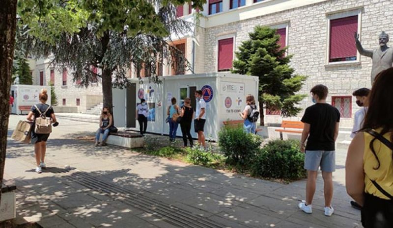 «Φουντώνει» και πάλι το κύμα της πανδημίας!