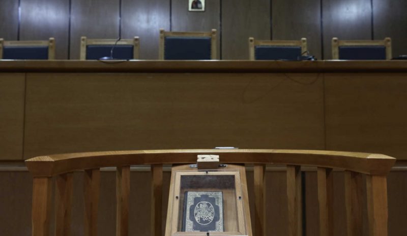 Κακούργημα η κατοχή βόμβας μολότωφ