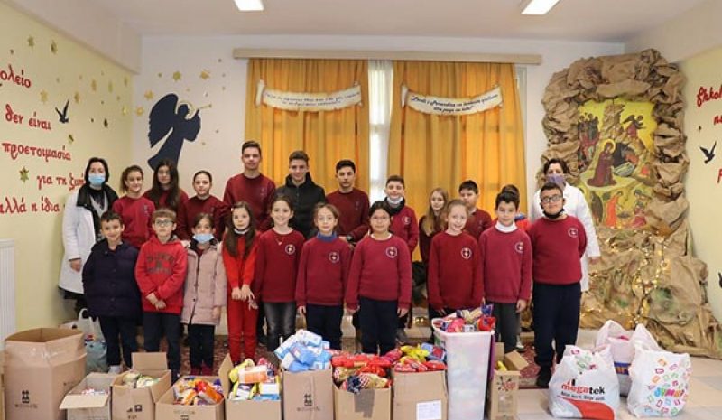 Λαμπρά εορτάστηκαν τα Χριστούγεννα  από τη μια άκρη έως την άλλη της Αλβανίας