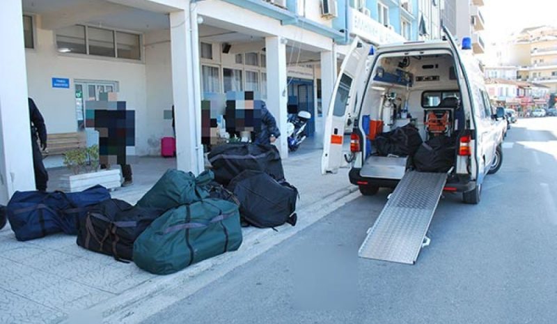 Με την… ασφάλεια ασθενοφόρου  μετέφερε 320 κιλά χασίς!