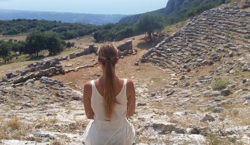 «Το χάσμα της Κασσώπης»: Ένα  σύγχρονο θεατρικό έργο…