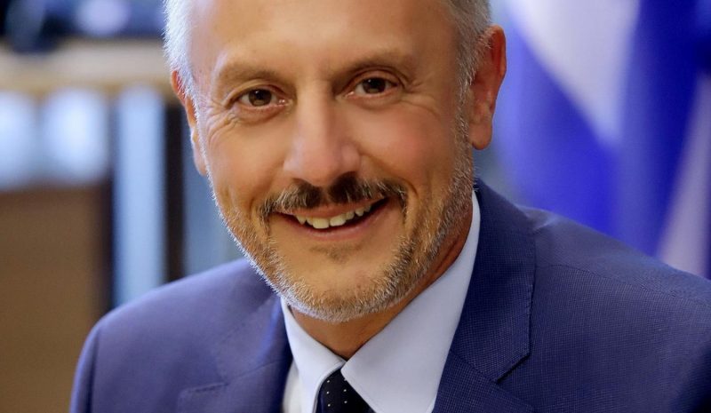 ΑΝΤ. ΜΠΕΖΑΣ: Σεβασμός μόνο σε αναγνωρισμένες μειονότητες!