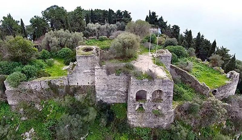 Αναψυκτήρια του υπ. Πολιτισμού  σε Γιάννενα και Κάστρο Πάργας