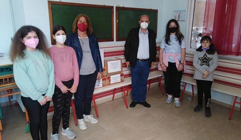 Το 3ο Δημοτικό Σχολείο Φιλιππιάδας ενίσχυσε το Κοινωνικό Παντοπωλείο