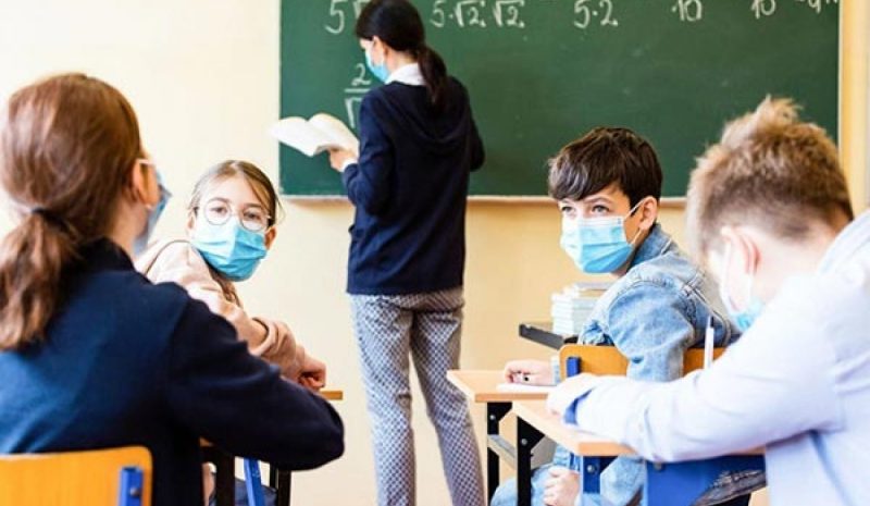 Μάσκα τέλος από την 1η Ιουνίου  σε σχολεία - πανεπιστήμια