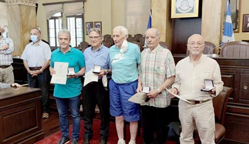 Το μετάλλιο της πόλης  στους θρύλους του ΠΑΣ