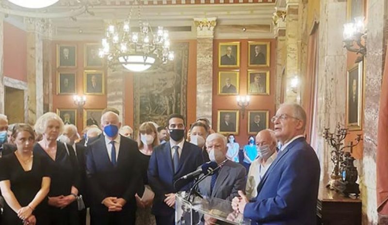 Η Βουλή τίμησε τον  Φίλιππο Πετσάλνικο
