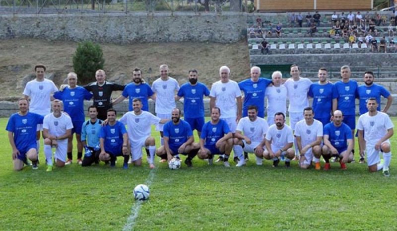 Γκολ και θέαμα από τους παλαίμαχους  Μετσόβου και Επίλεκτους 2004 