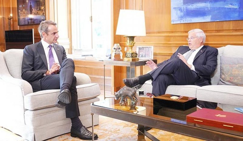 ΜΕΝΕΝΤΕΖ: Η Ελλάδα είναι μία σταθερή  δημοκρατία και πυλώνας σταθερότητας