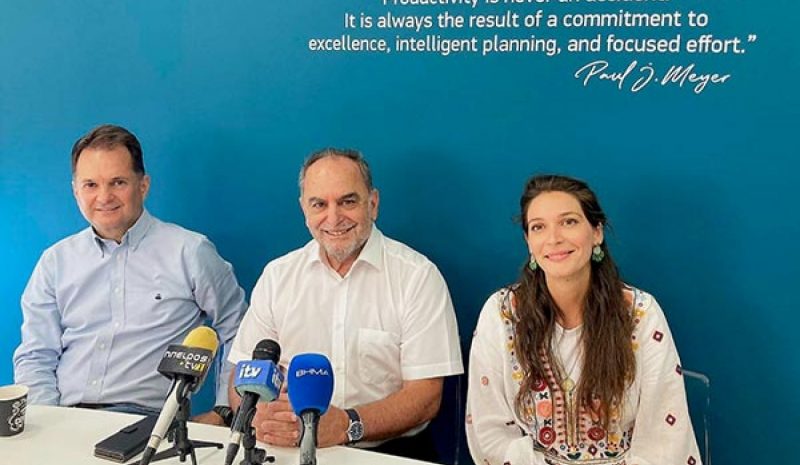 Πενήντα καλλιτέχνες παραδοσιακής μουσικής σήμερα στο Μονοδένδρι