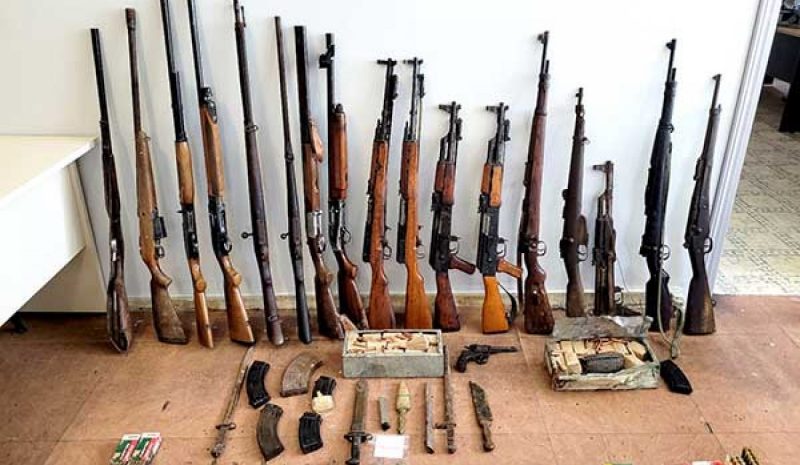 Προφυλακίστηκαν οι δύο  συλληφθέντες για τα όπλα και τη φυτεία κάνναβης