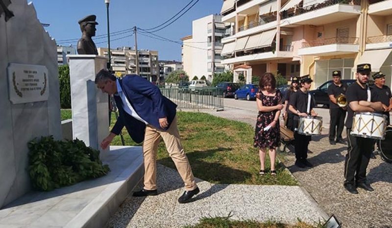  Επιμνημόσυνη δέηση και κατάθεση στεφάνων στο  Μνημείο του Σμηναγού Αναστάσιου Μπαλατσούκα