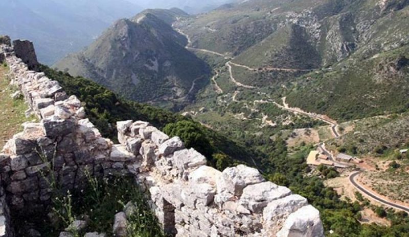 Το Δημόσιο έχει την ιδιοκτησία  των οικημάτων στο ιστορικό Σούλι  4  Απόγονος των Τζαβελαίων ανακαίνισε σπίτι, αλλά δεν έχει τα δικαιώματά του!