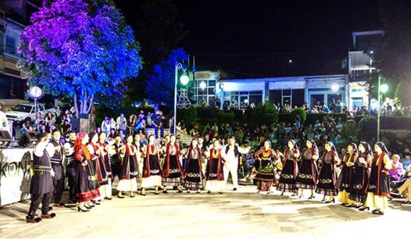 Εκδήλωση στην πλατεία της Κόνιτσας για τα 100 χρόνια από τη Μικρασιατική Καταστροφή