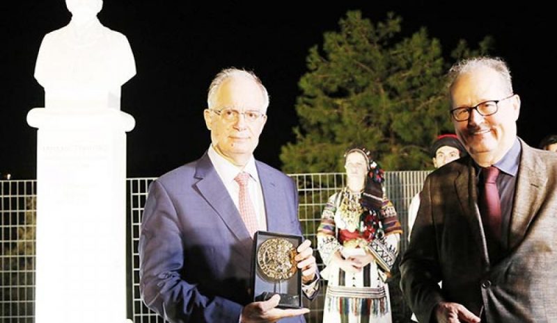 «Ο Xαρ. Τρικούπης υπηρέτησε την πολιτική  με αίσθηση ιστορίας και όχι συγκυρίας…»