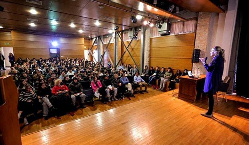 Γιαννιωτόπουλα ενημερώθηκαν  για τις σπουδές στις ΗΠΑ 