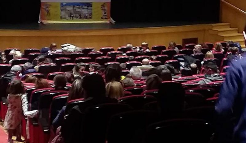 «Τα Χριστούγεννα του Καραγκιόζη»  παρακολούθησαν μικροί και μεγάλοι 