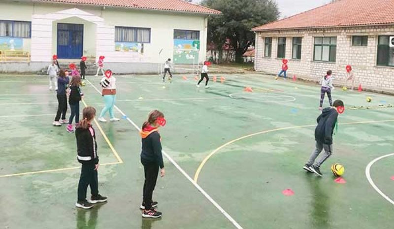 Τα σπορ φέρνουν πιο κοντά μαθητές και νέους αιτούντες άσυλο