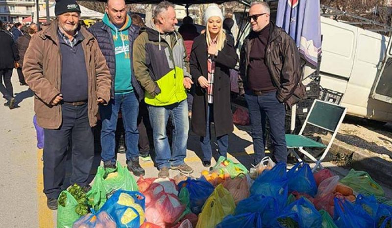 Προσφορά των παραγωγών της Λαϊκής  Αμπελοκήπων στη Μονή Δουραχάνης